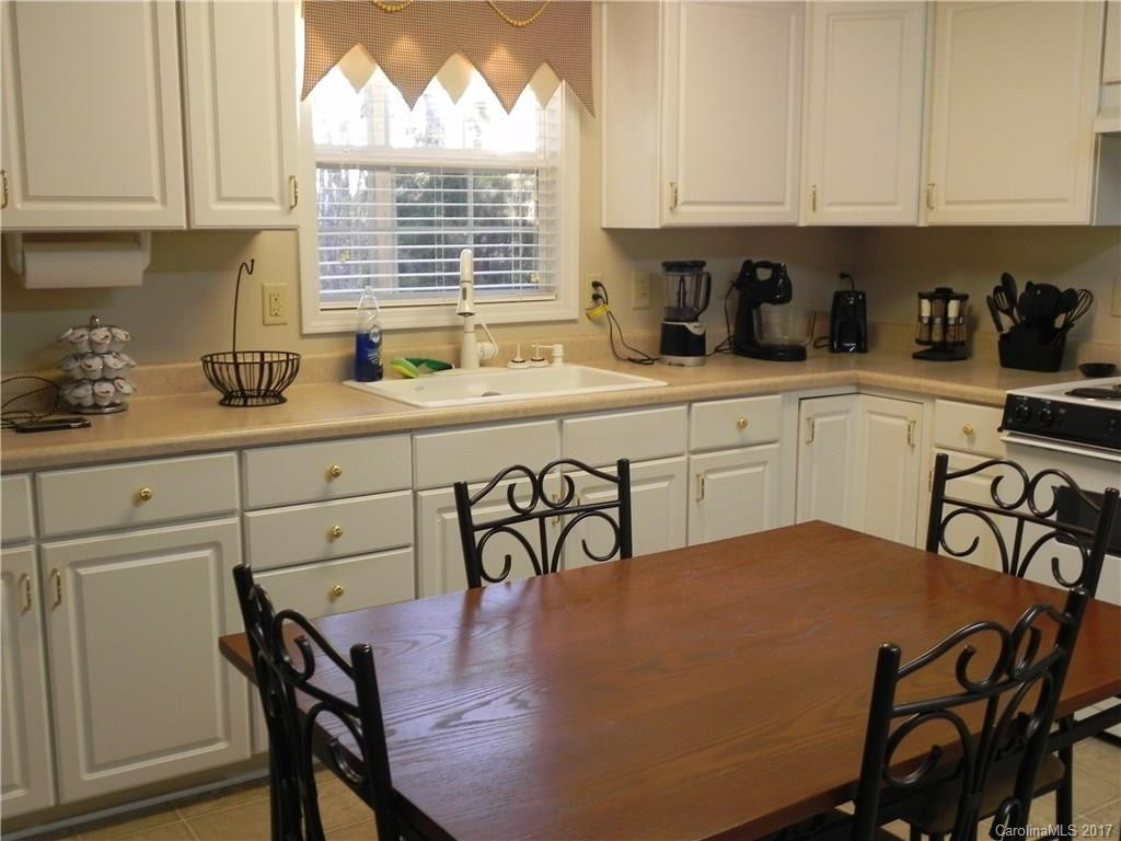 300 Whispering Ridge Farm Lane - Photo 7