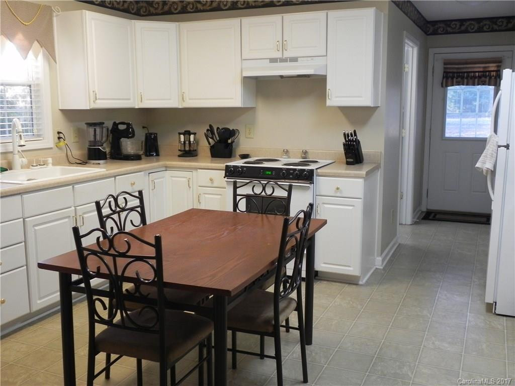 300 Whispering Ridge Farm Lane - Photo 8