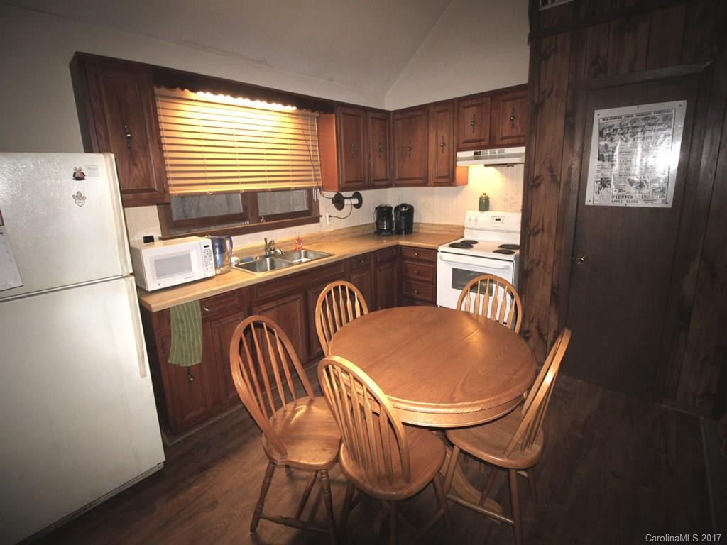 215 Byrd Mountain Estates Road - Photo 4