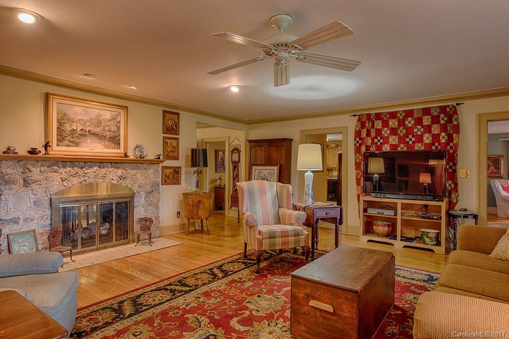 13 Greenview Drive - Photo 6