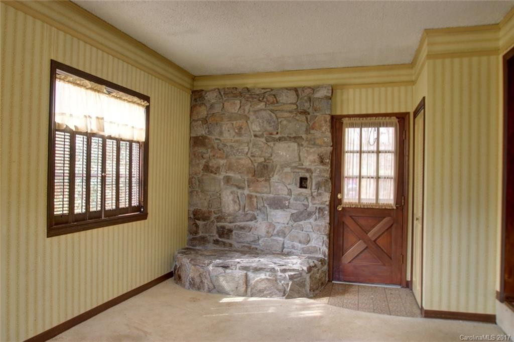 1050 Ratcliff Cove Road - Photo 2