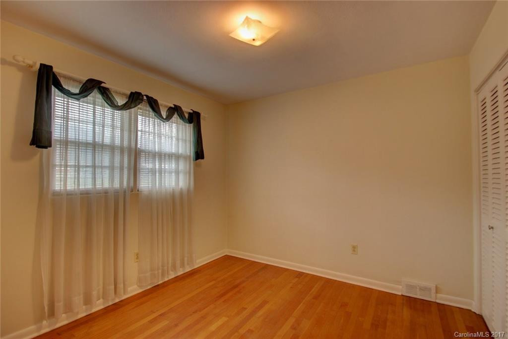 1050 Ratcliff Cove Road - Photo 15