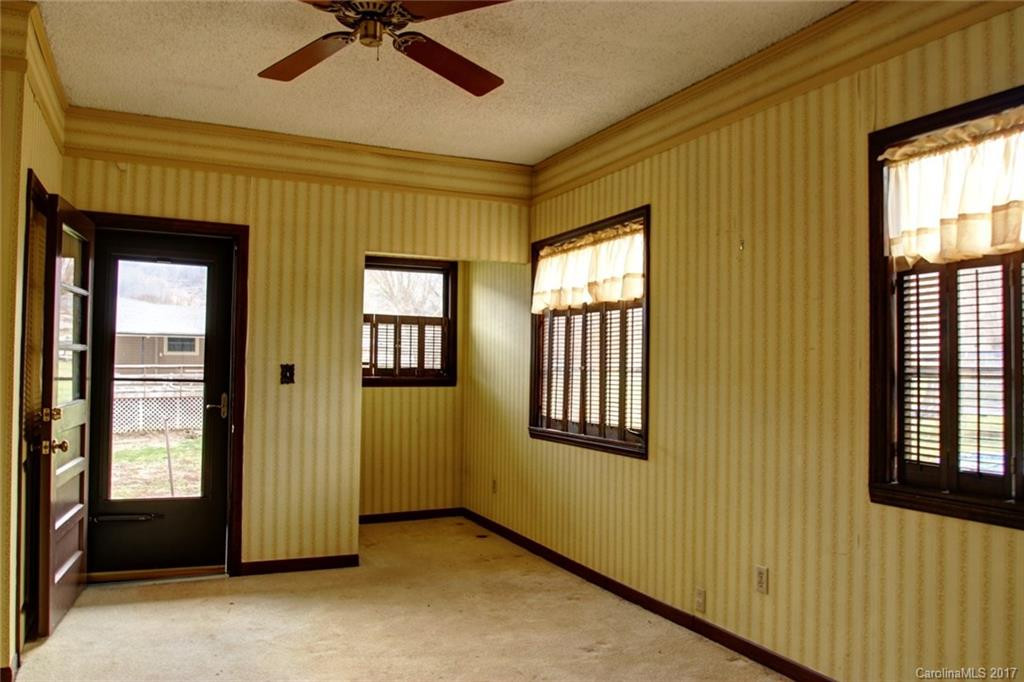 1050 Ratcliff Cove Road - Photo 3