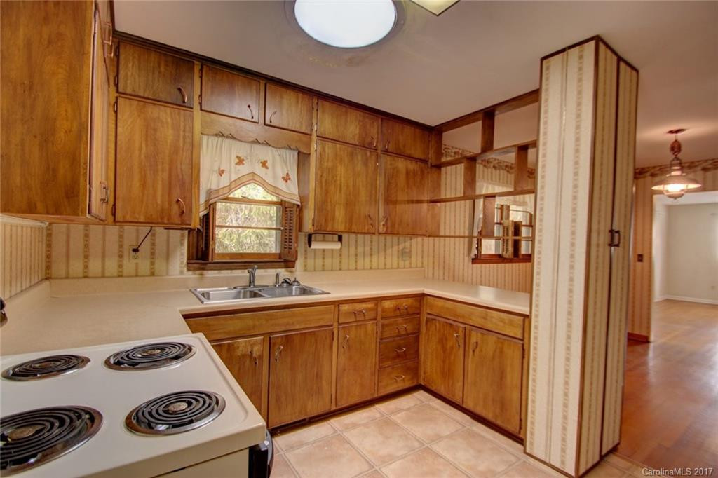 1050 Ratcliff Cove Road - Photo 4