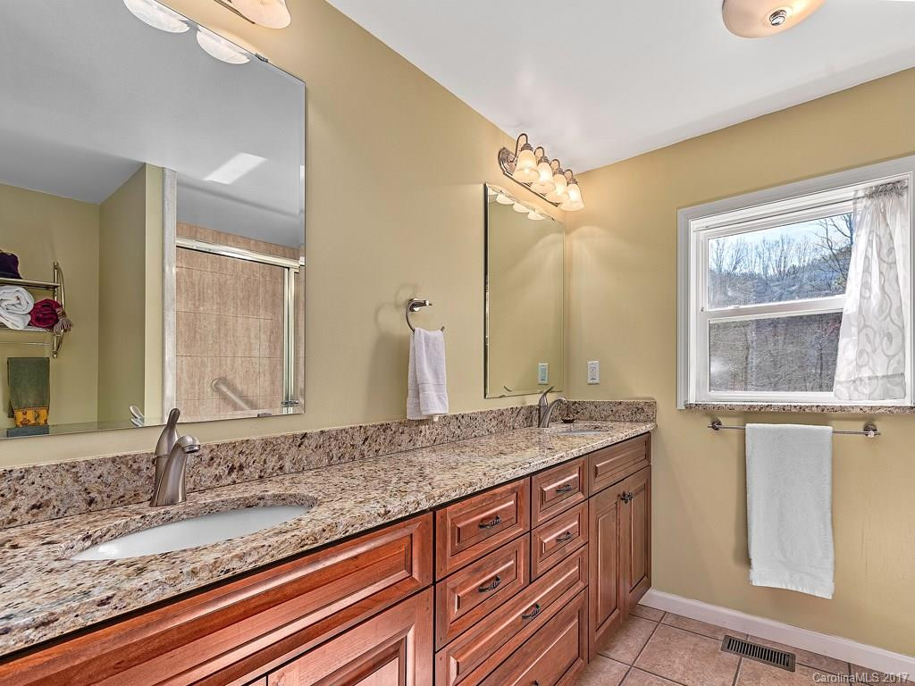 321 Sourwood Road - Photo 17