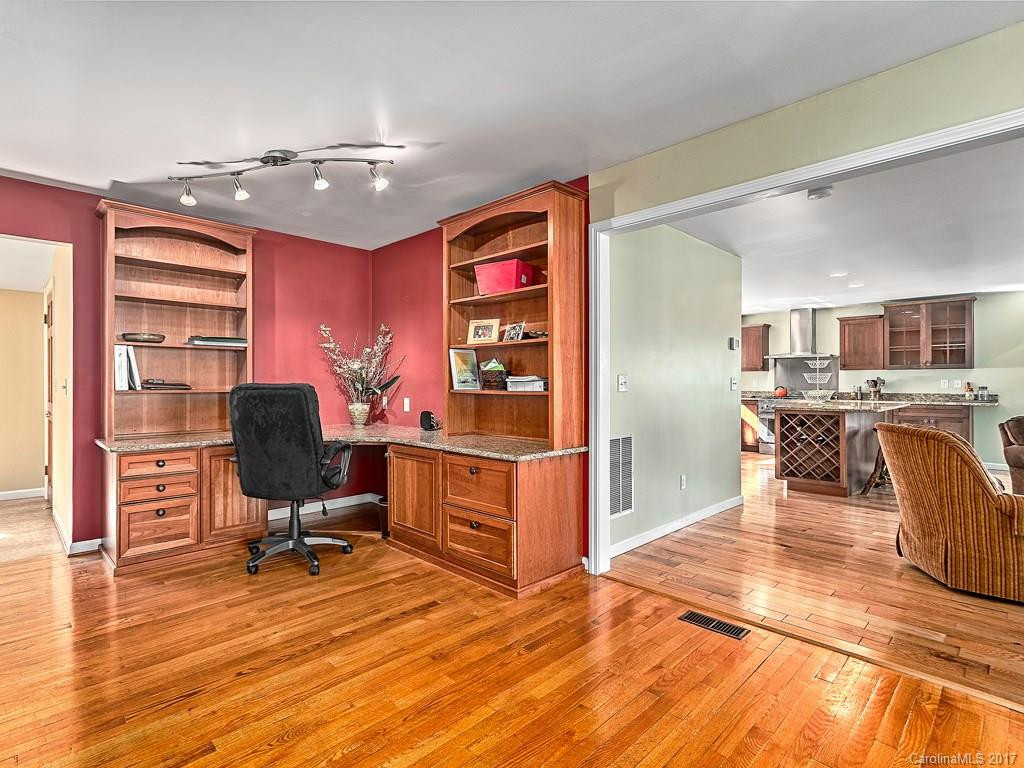 321 Sourwood Road - Photo 6