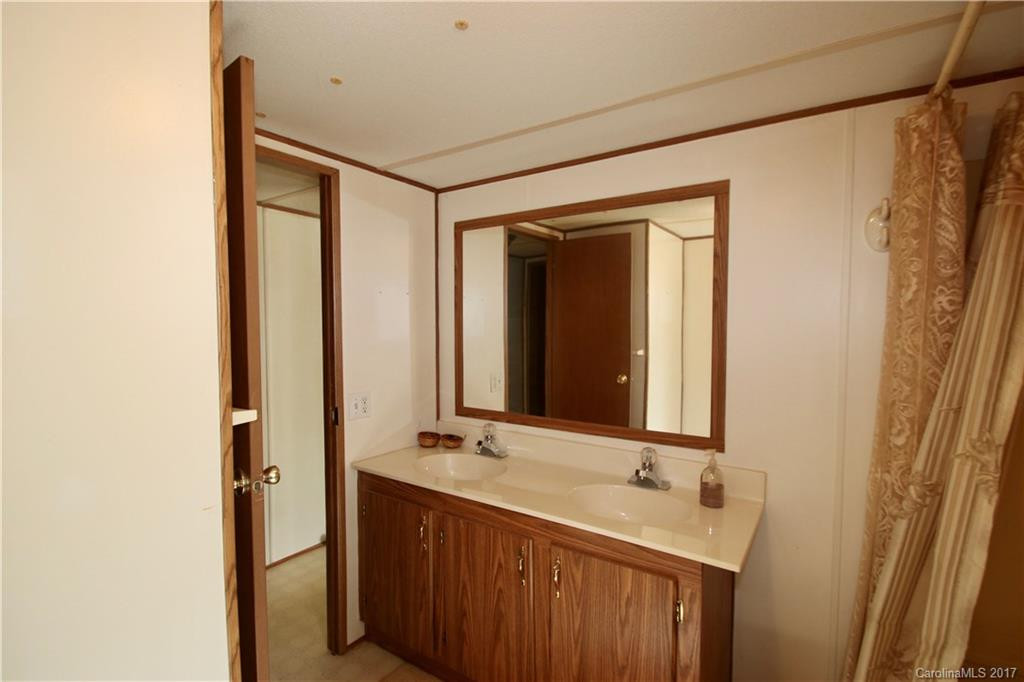 16 Hathaway Lane #76 - Photo 8