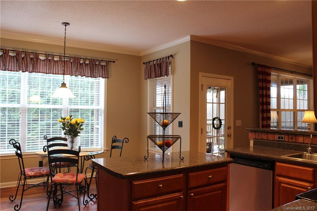 34 Yorktown Circle #. - Photo 18