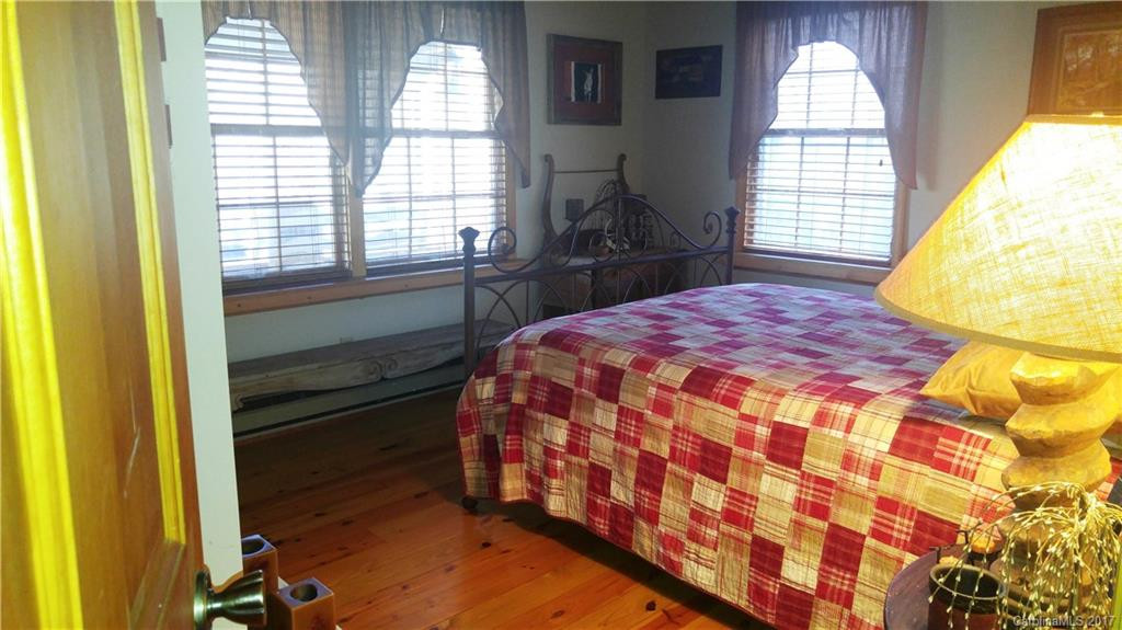 7136 Rhododendron Drive - Photo 14