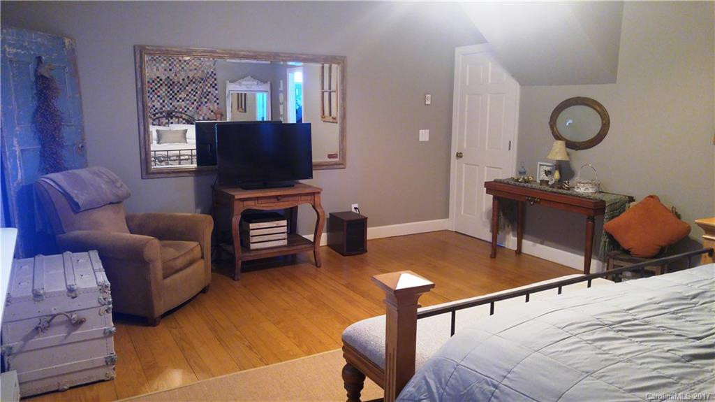 7136 Rhododendron Drive - Photo 9