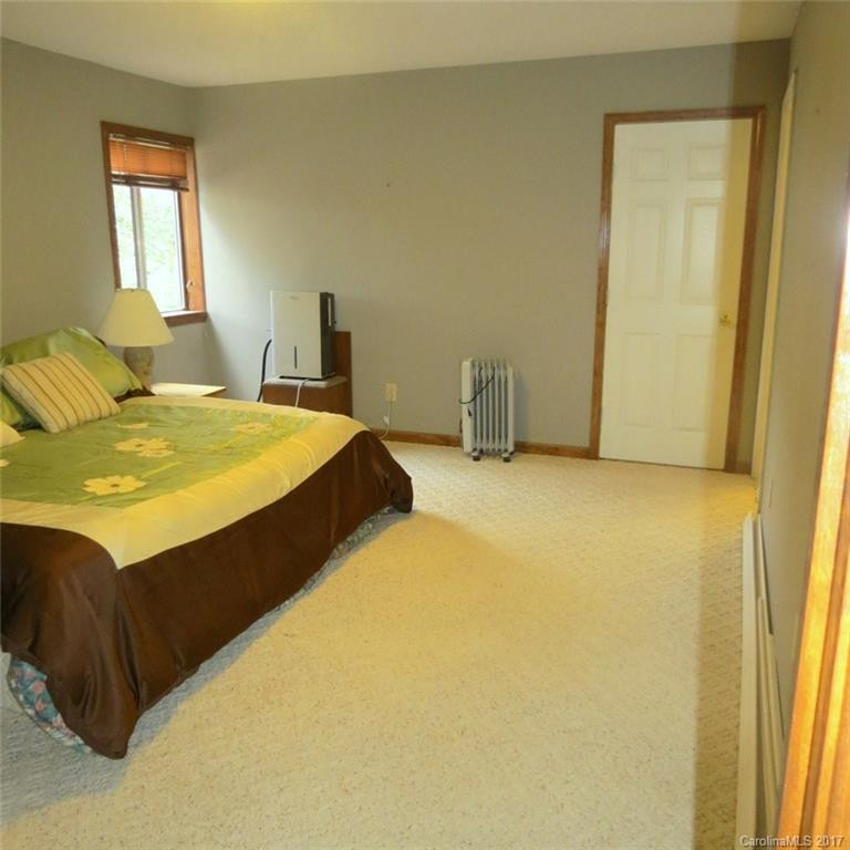 1017 Three Mile Knob Road - Photo 17