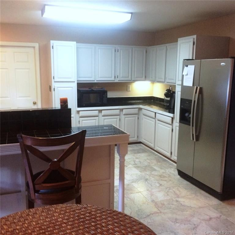 1017 Three Mile Knob Road - Photo 3