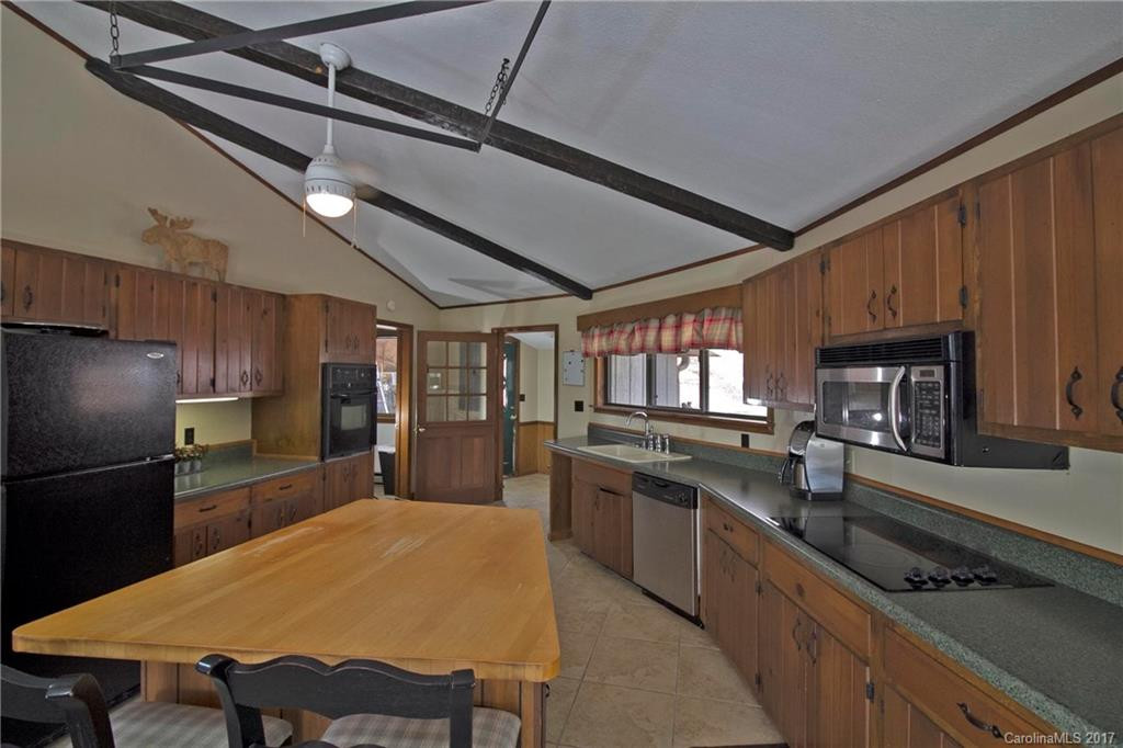 1299 Country Club Drive - Photo 7