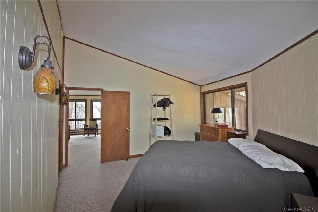 1299 Country Club Drive - Photo 9