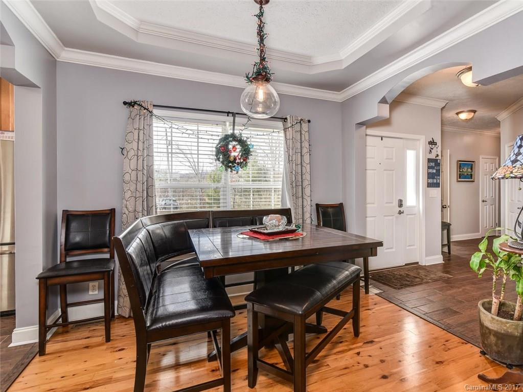 230 Pete Luther Road - Photo 2