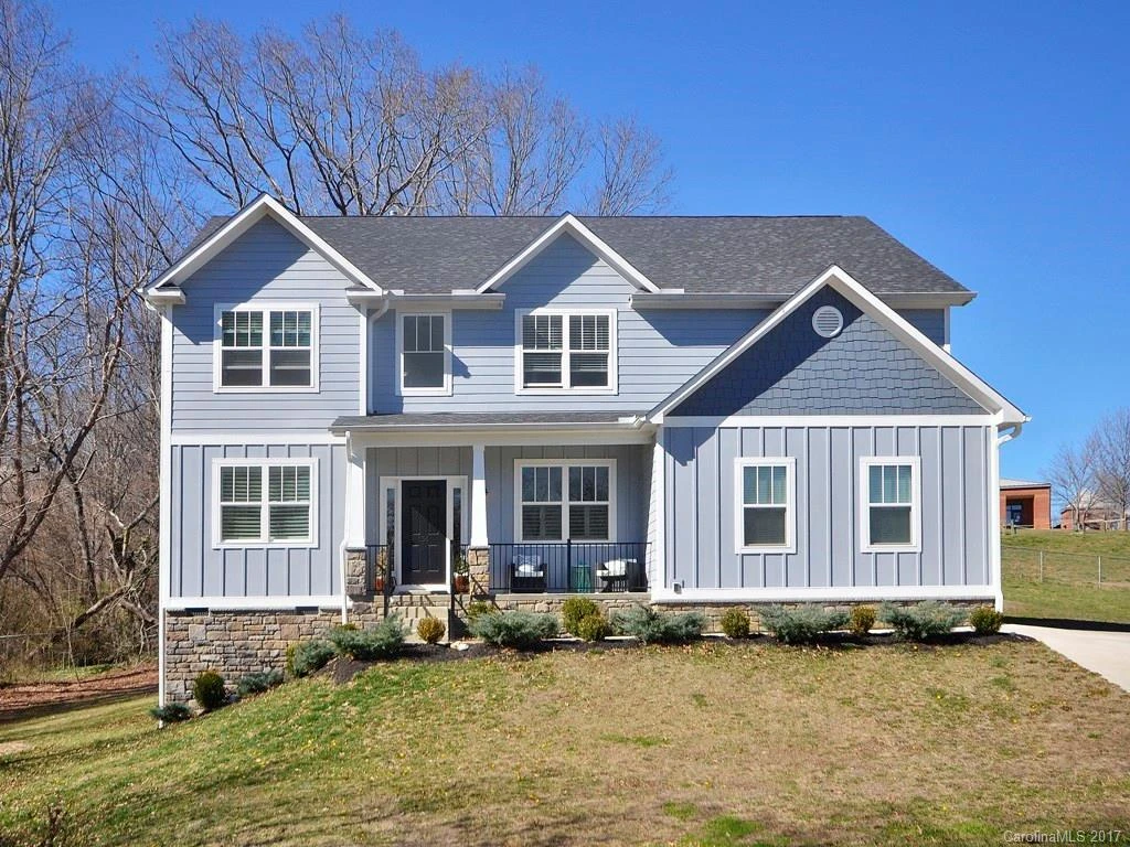 154 Lakeway Drive