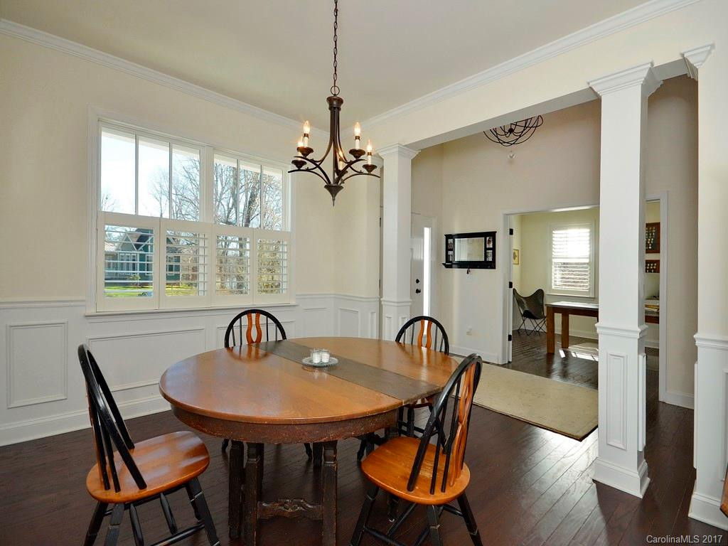 154 Lakeway Drive - Photo 3