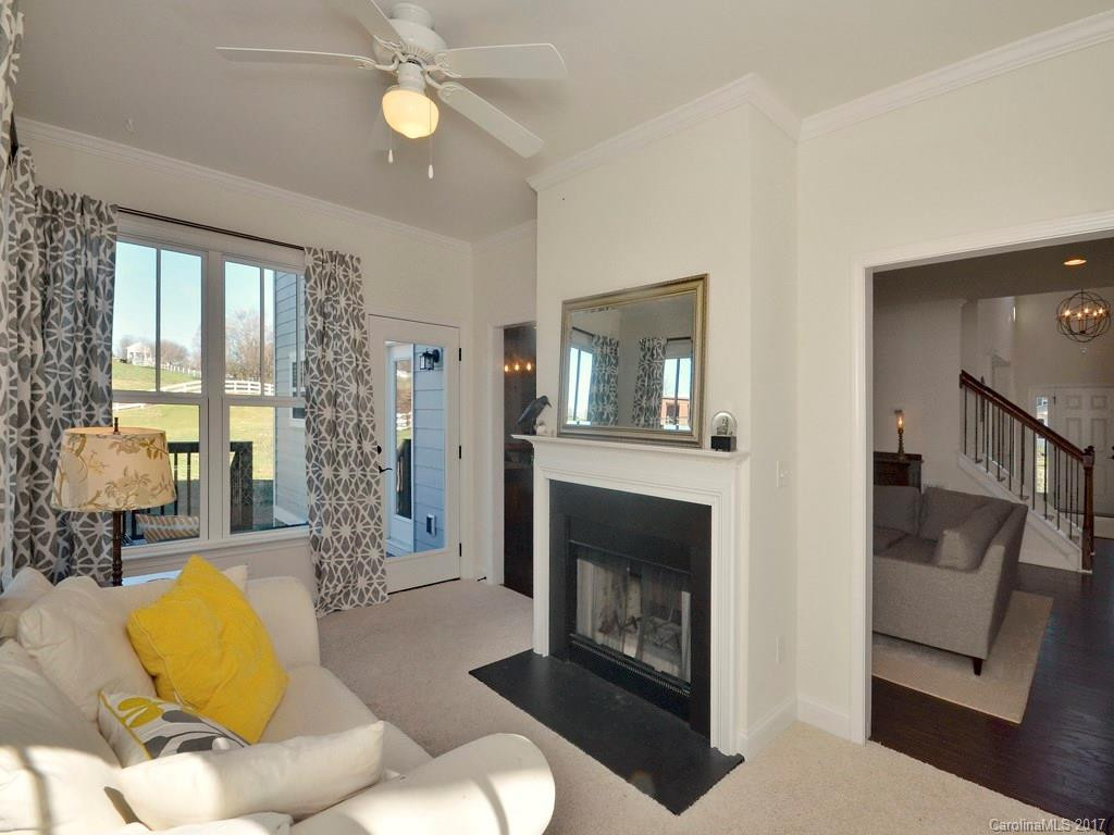 154 Lakeway Drive - Photo 10