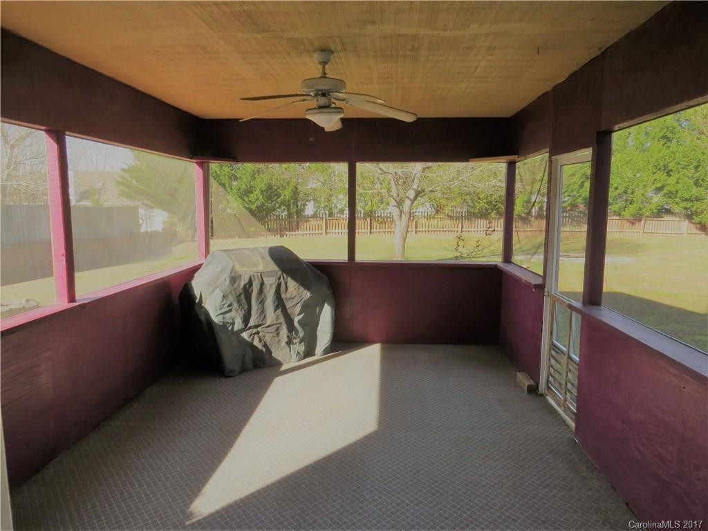 1203 Pebble Lane - Photo 11