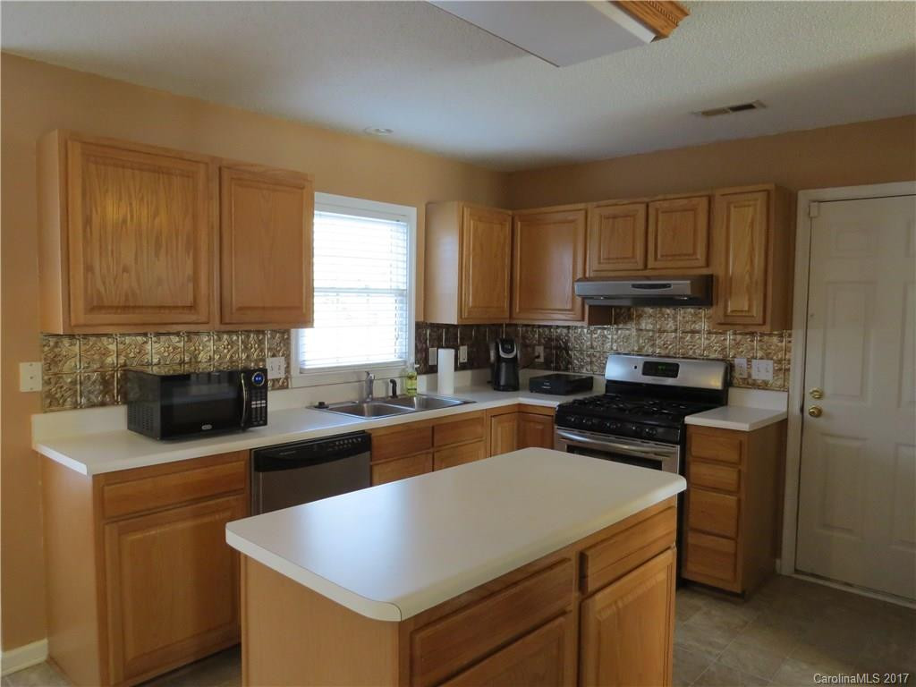 1203 Pebble Lane - Photo 4