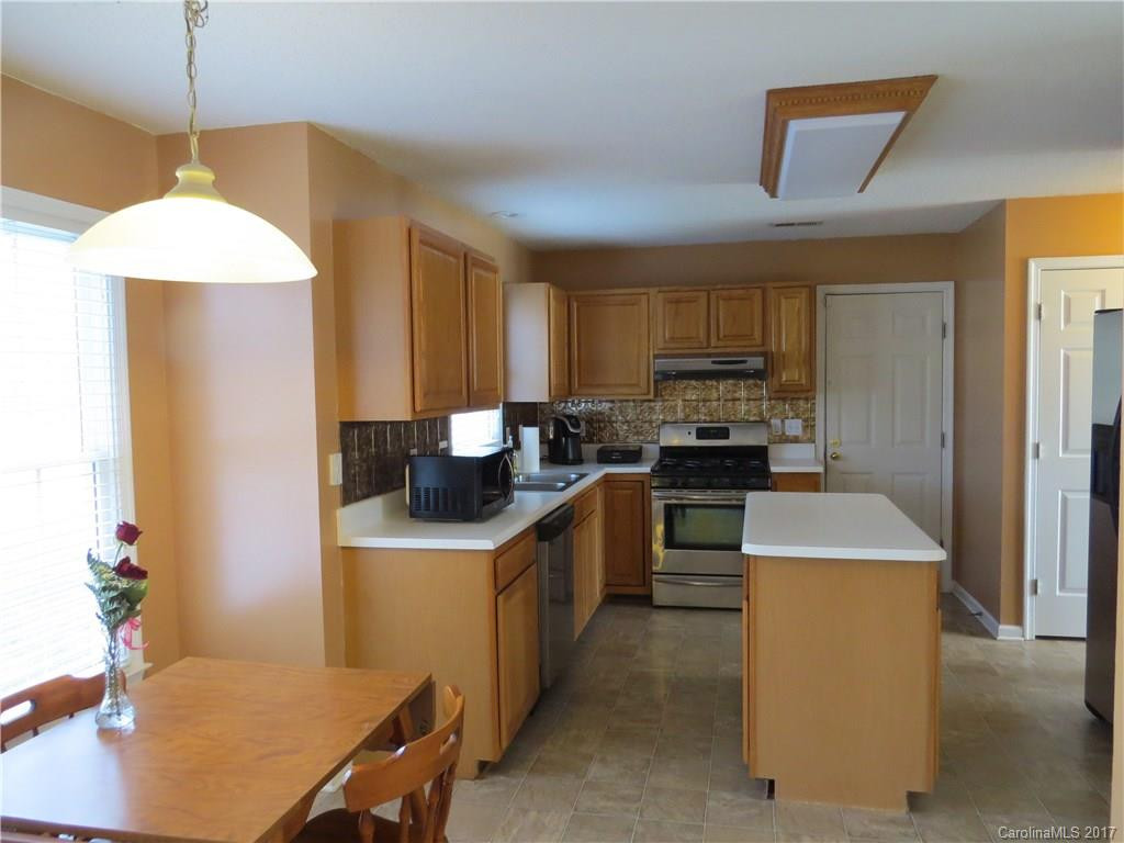 1203 Pebble Lane - Photo 5