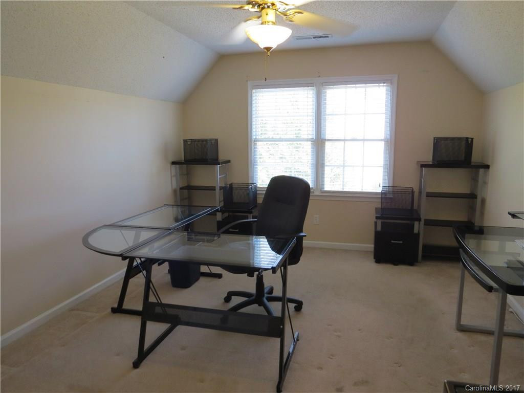 1203 Pebble Lane - Photo 9