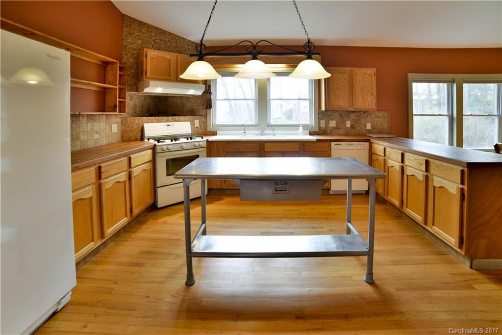 142 Shadowlawn Drive - Photo 3