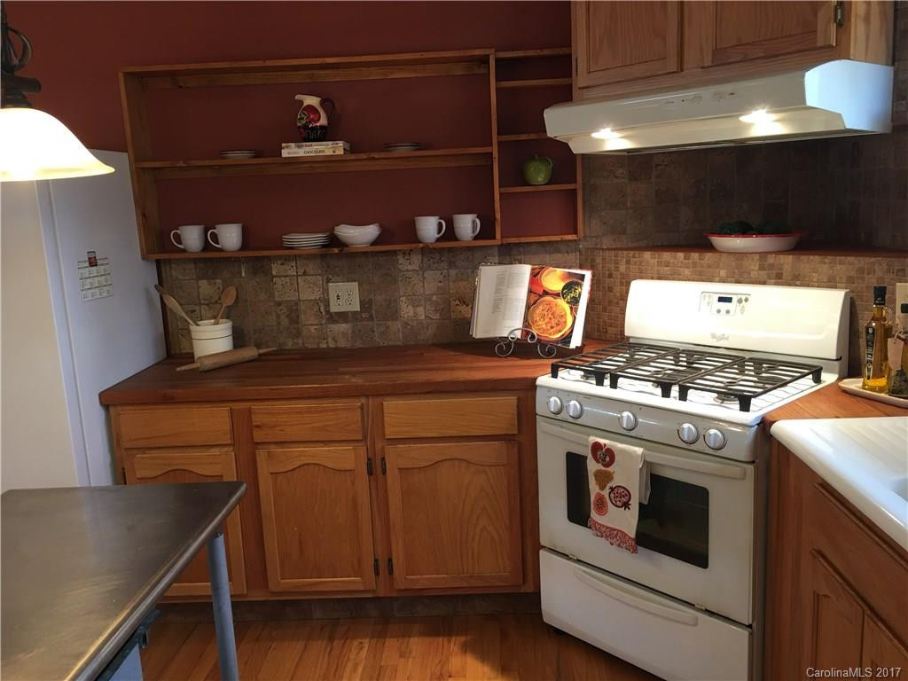 142 Shadowlawn Drive - Photo 4