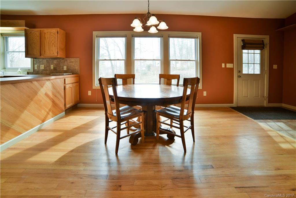 142 Shadowlawn Drive - Photo 5
