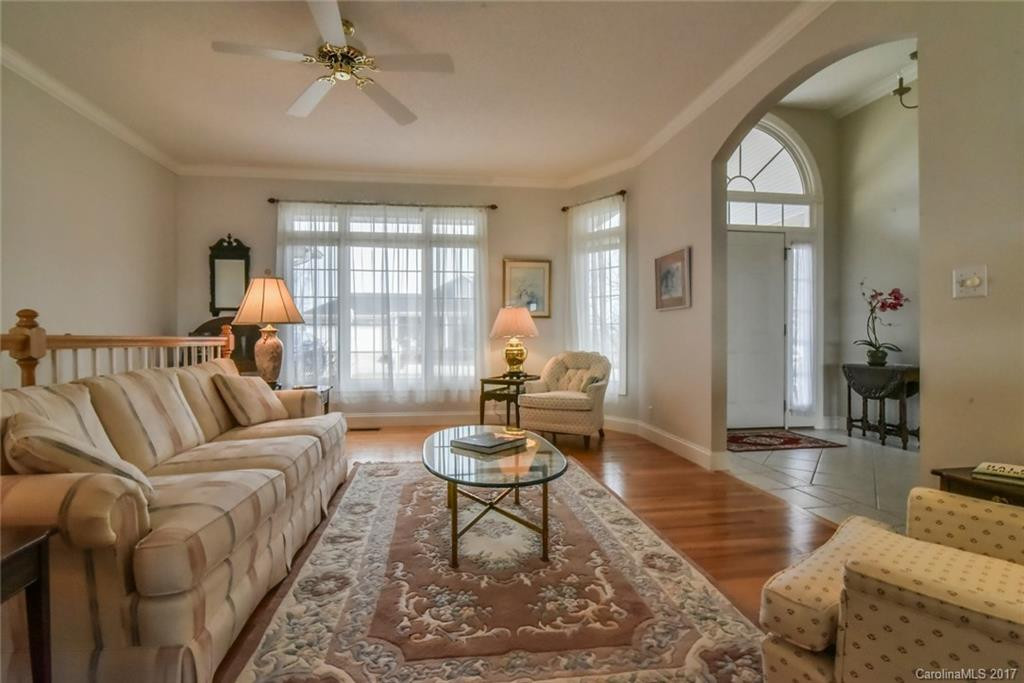 120 Stonegate Drive - Photo 4