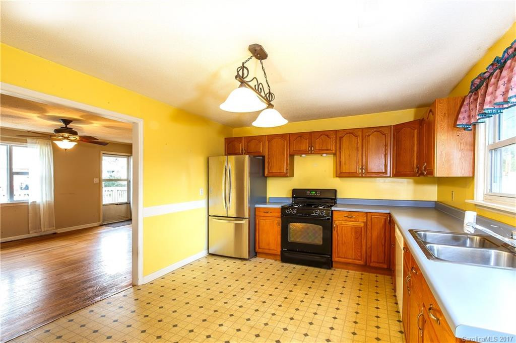 400 Pisgah Drive - Photo 5