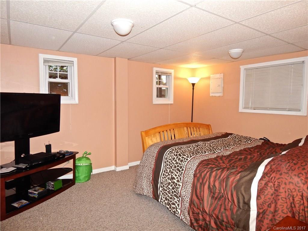 670 Salisbury Road - Photo 18