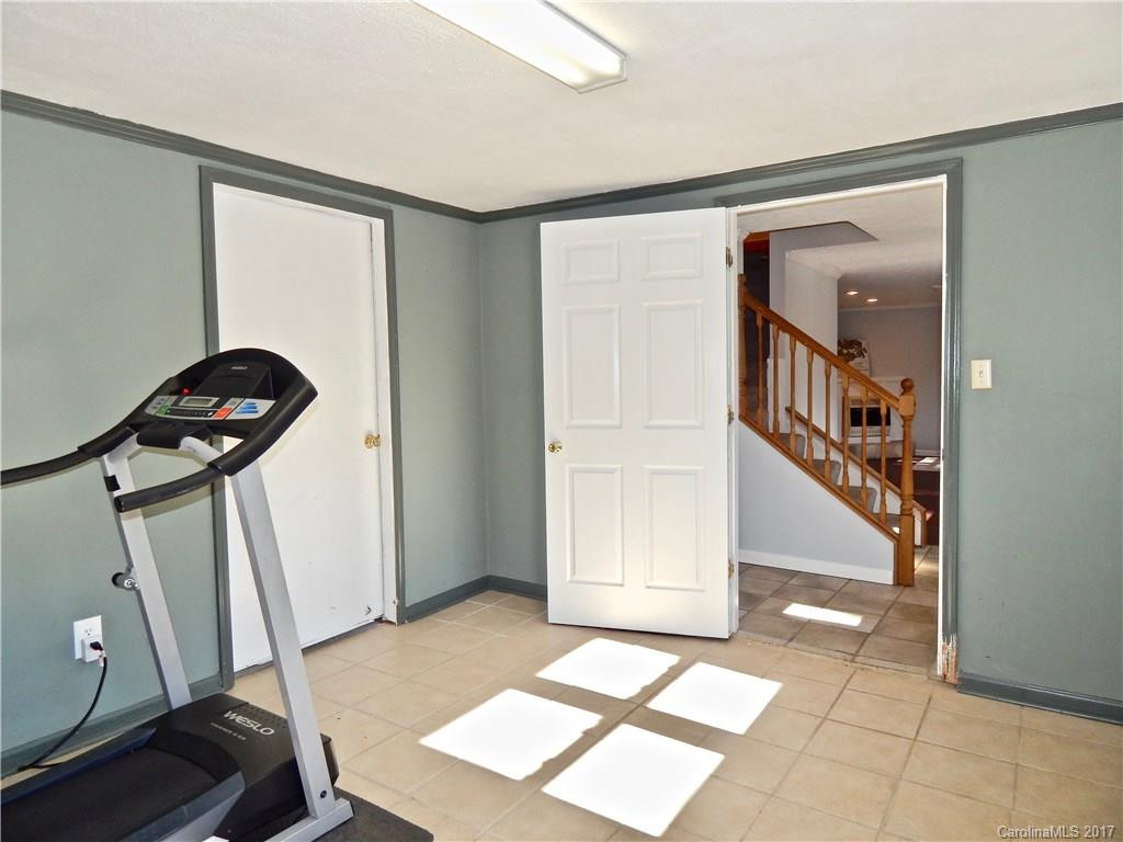670 Salisbury Road - Photo 22
