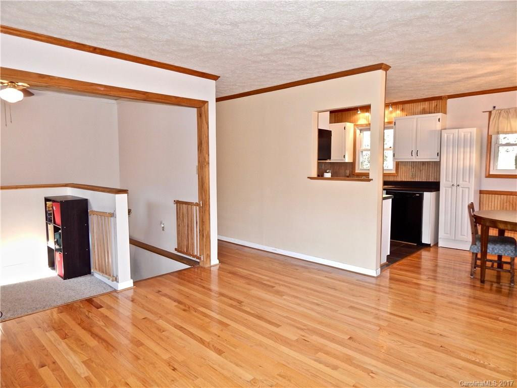 670 Salisbury Road - Photo 5