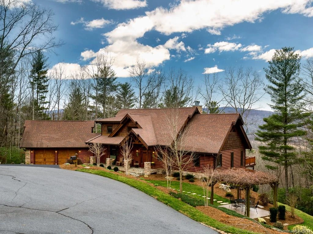 2100 Deep Woods Drive