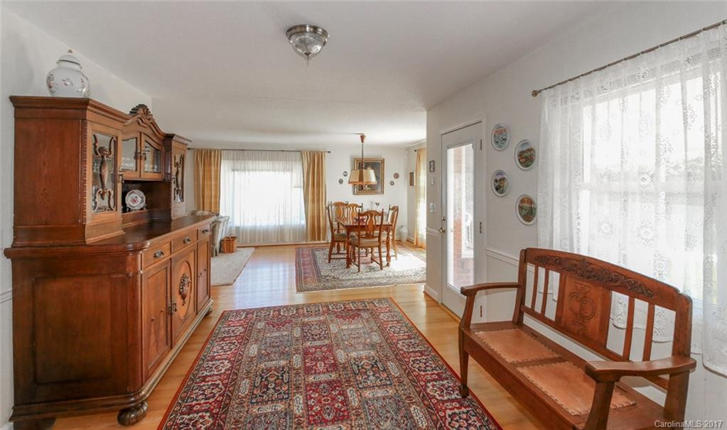 111 Belmont Drive - Photo 3