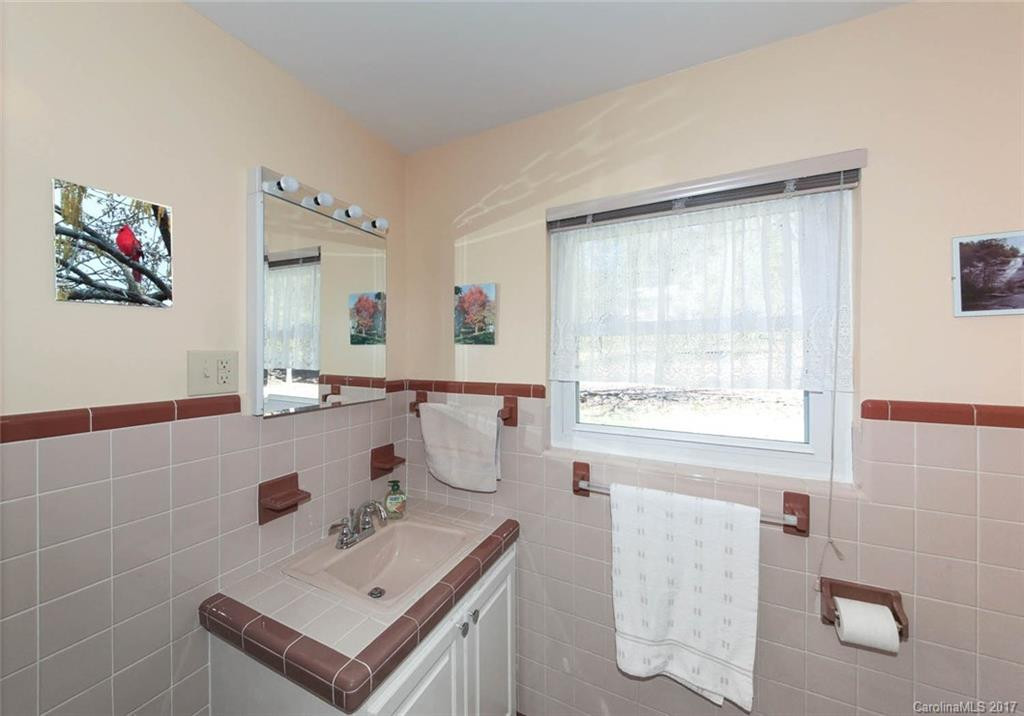 111 Belmont Drive - Photo 9