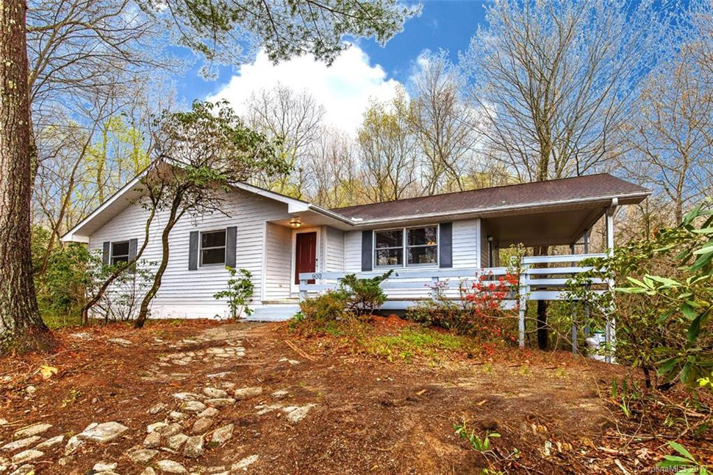 900 Crestview Drive