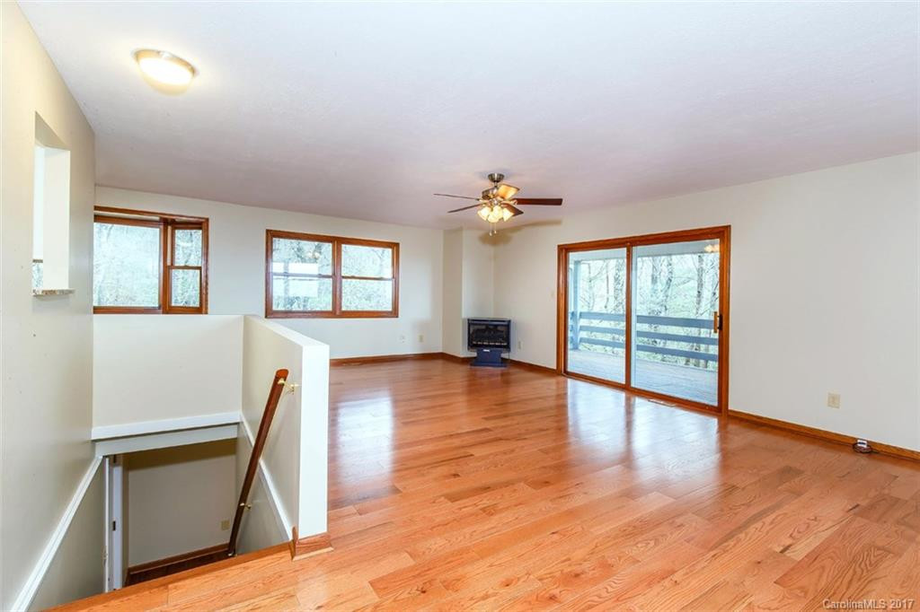 900 Crestview Drive - Photo 20