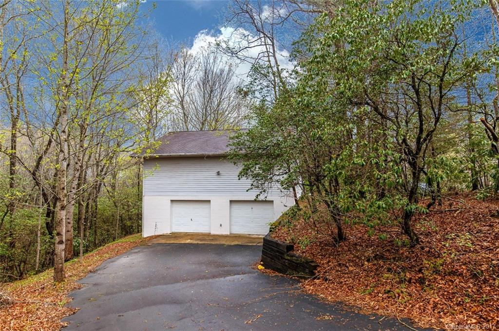 900 Crestview Drive - Photo 5