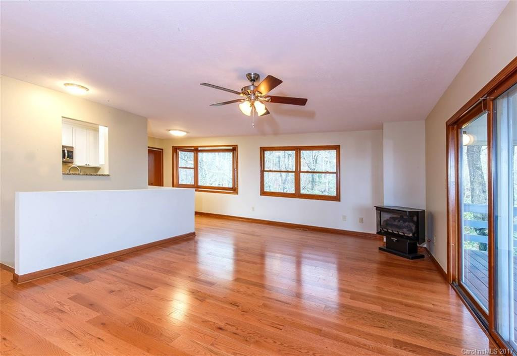 900 Crestview Drive - Photo 8