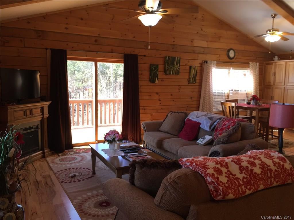 206 Hearthstone Drive - Photo 2