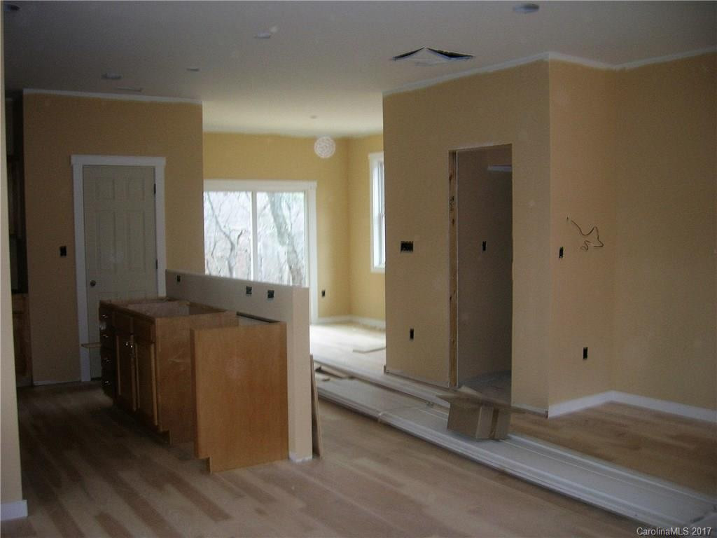 7 Pineview Road - Photo 2