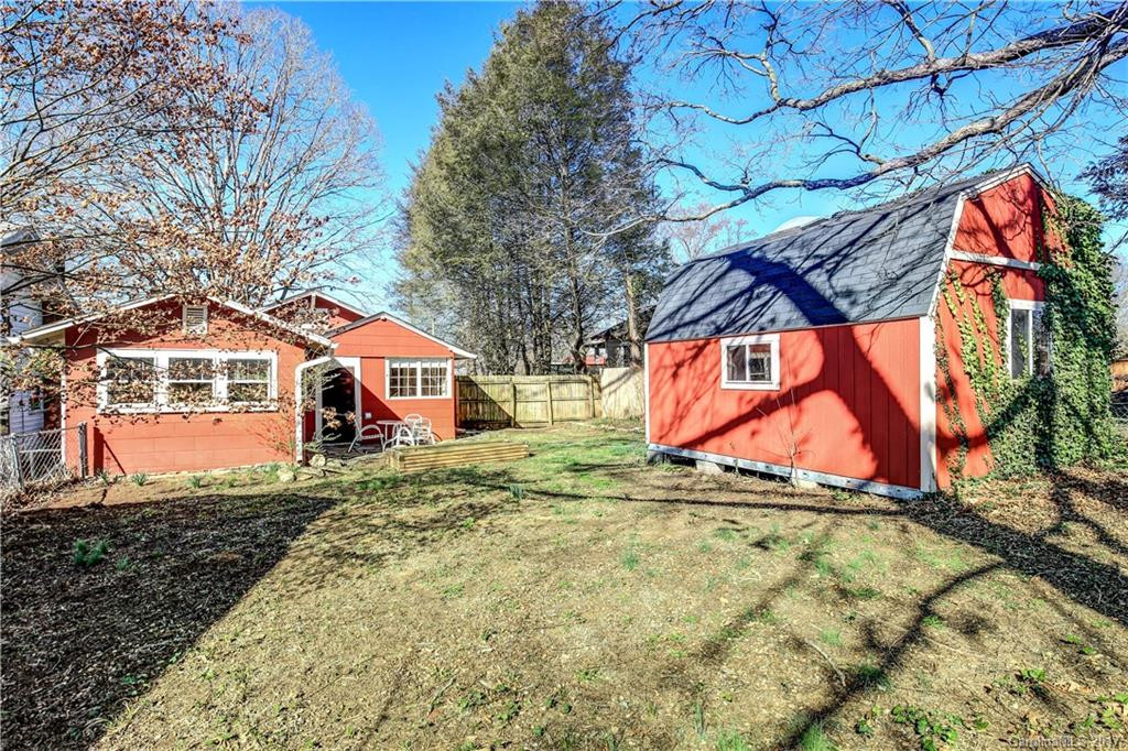 6 Lufty Avenue - Photo 23