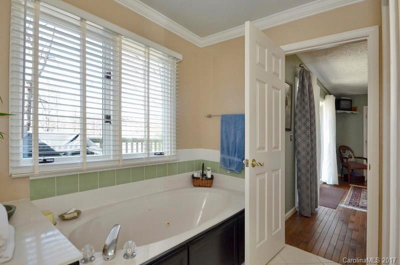 1300 Mountain Meadow Drive - Photo 17