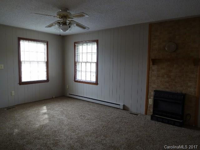 110 Robin Street - Photo 3