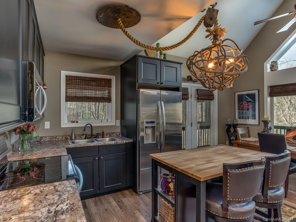 2208 Green River Cove Road - Photo 4