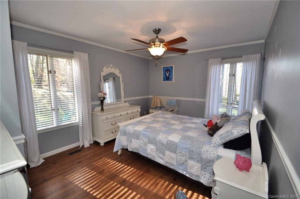8 Jeffrey Lane - Photo 15