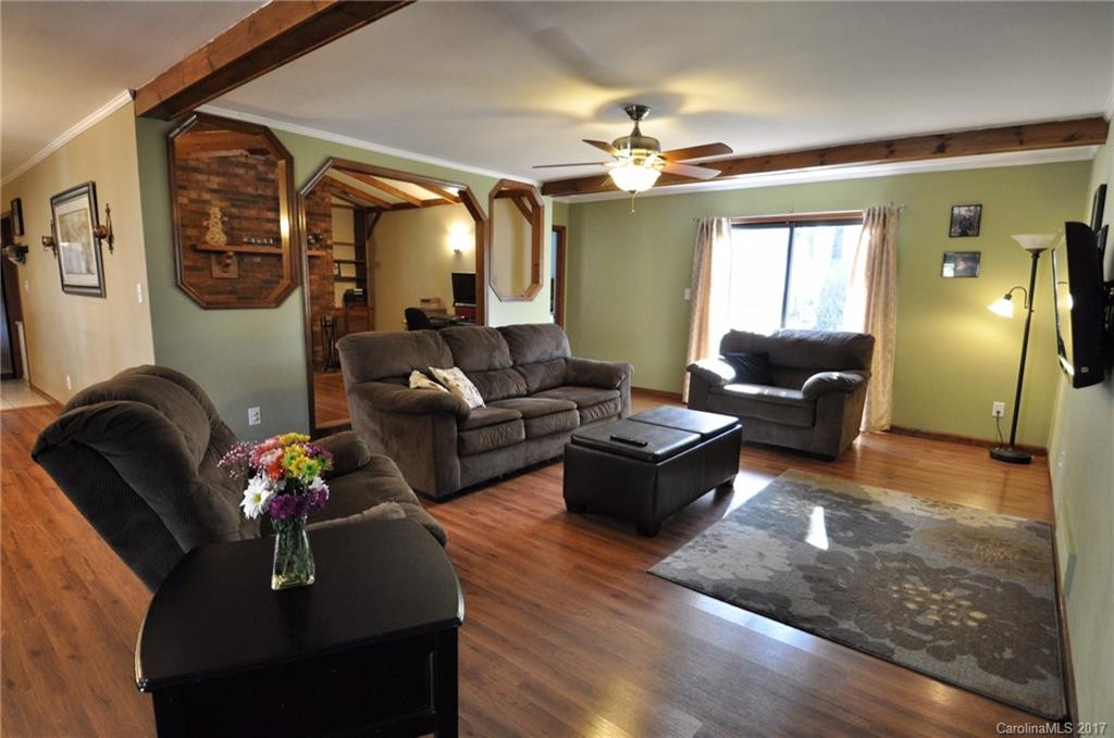 8 Jeffrey Lane - Photo 6