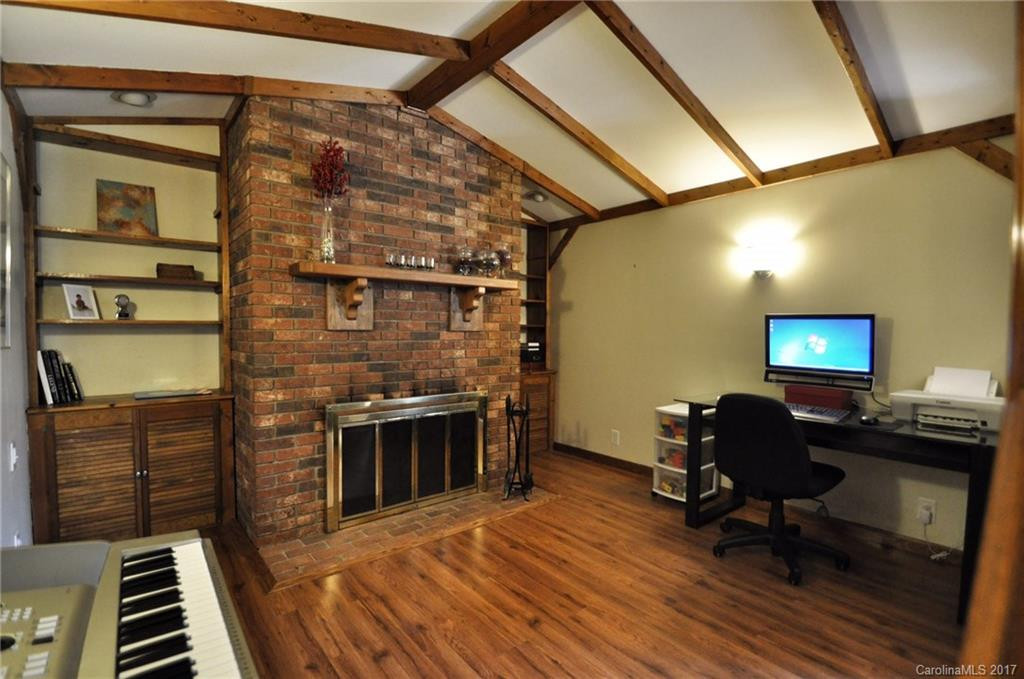 8 Jeffrey Lane - Photo 8